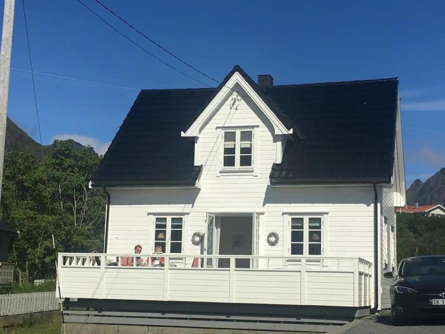 Utsiktsperle Pa Reine I Lofoten Extérieur photo